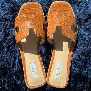Steven by Steve Madden Tan Croc Slides